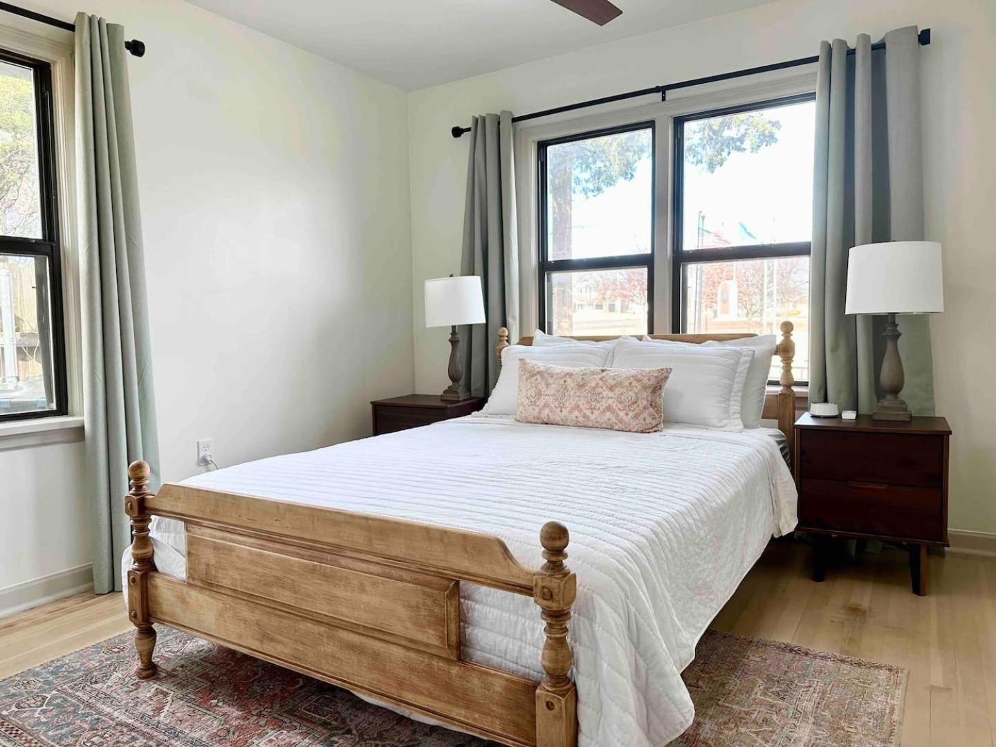 Campus Cottage Kng Bed! Walk To Uco And Downtown Edmond Extérieur photo